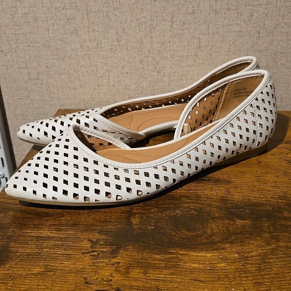 Lane Bryant Shoes Womens 8 White Slip On Flats Dress Career Man-Made Material